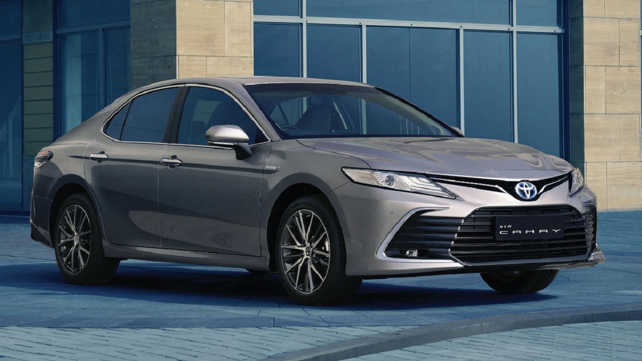 Toyota Camry luxury car